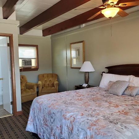 Golden Gate Lodging Платтсбург Экстерьер фото